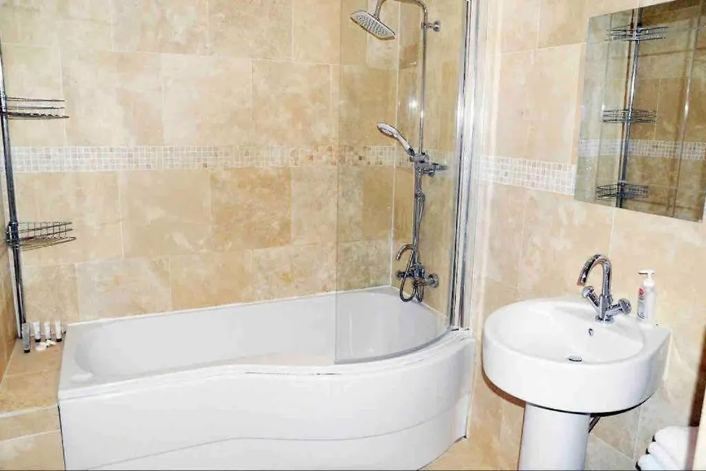 2 Bedrooms, 2 Bathrooms Stunning Penthouse City View Bradford  Reino Unido