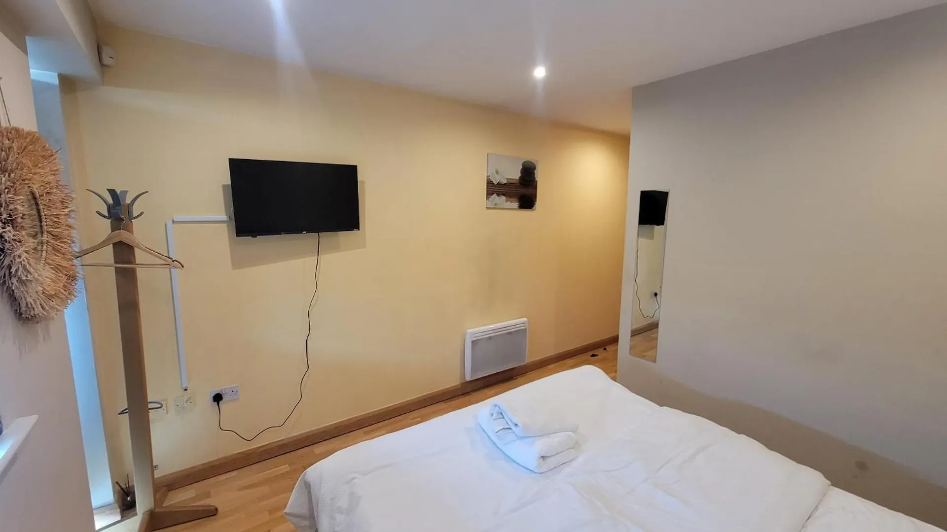 Apartamento 2 Bedrooms, 2 Bathrooms Stunning Penthouse City View Bradford  Reino Unido